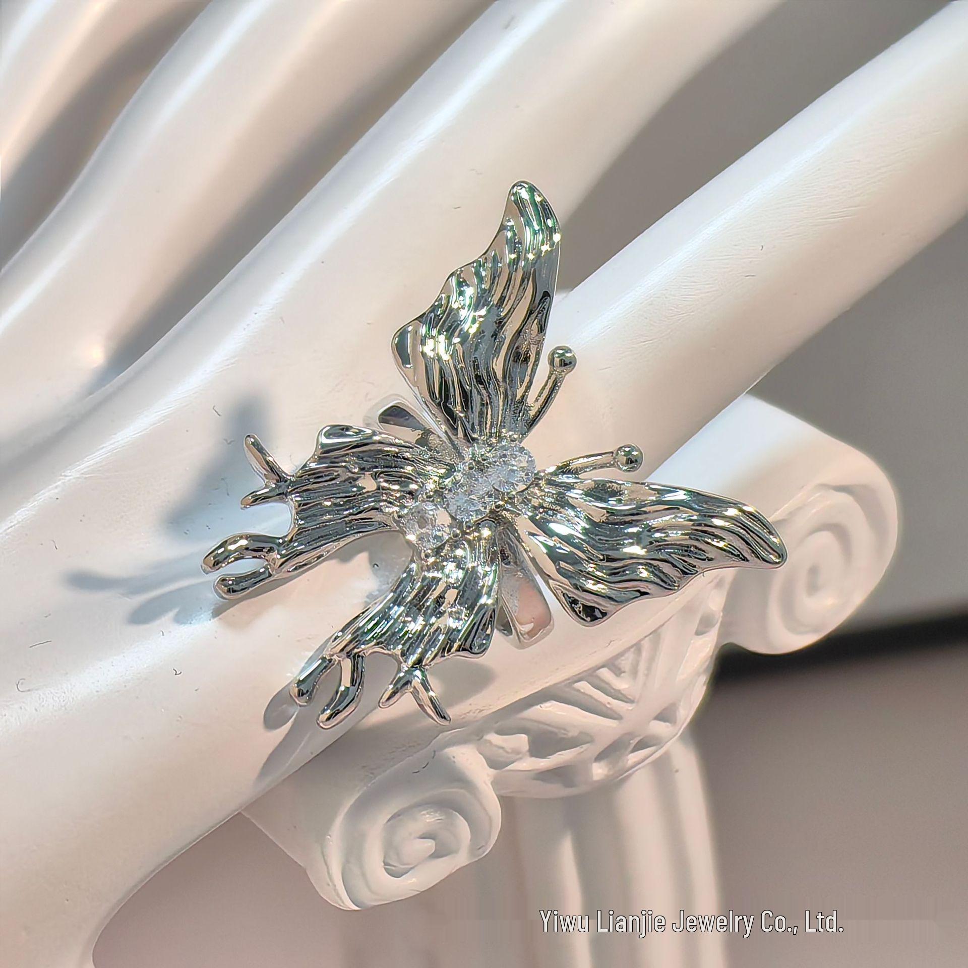 

Liquified Butterfly Ring: Women s High-End Fashion Jewelry, Trendy and Unique Niche Style Adjustable