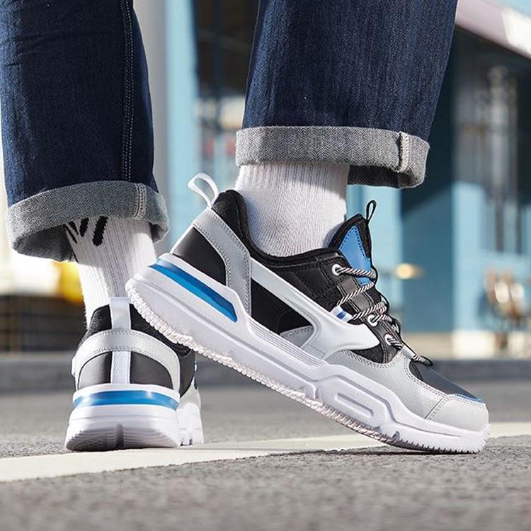 Li Ning Mark Lite Dämpfung Rutschfest Abriebfest Niedrig geschnittene Sport Freizeitschuhe Herren Schwarz Weiß AGCQ039-3