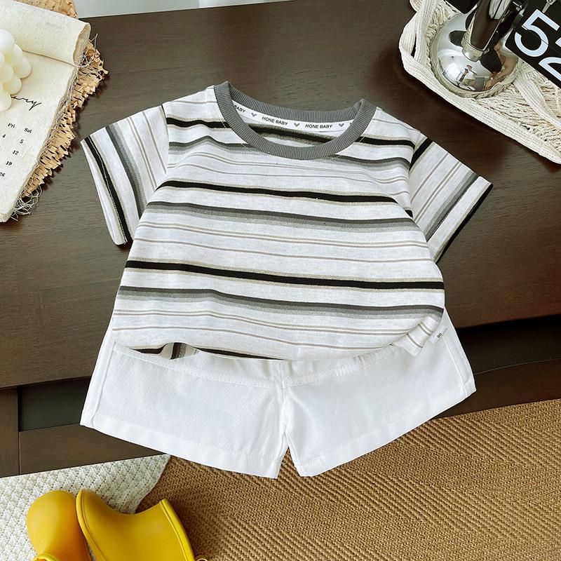 Stylish Boys' Summer Sports T-shirt & Shorts Set