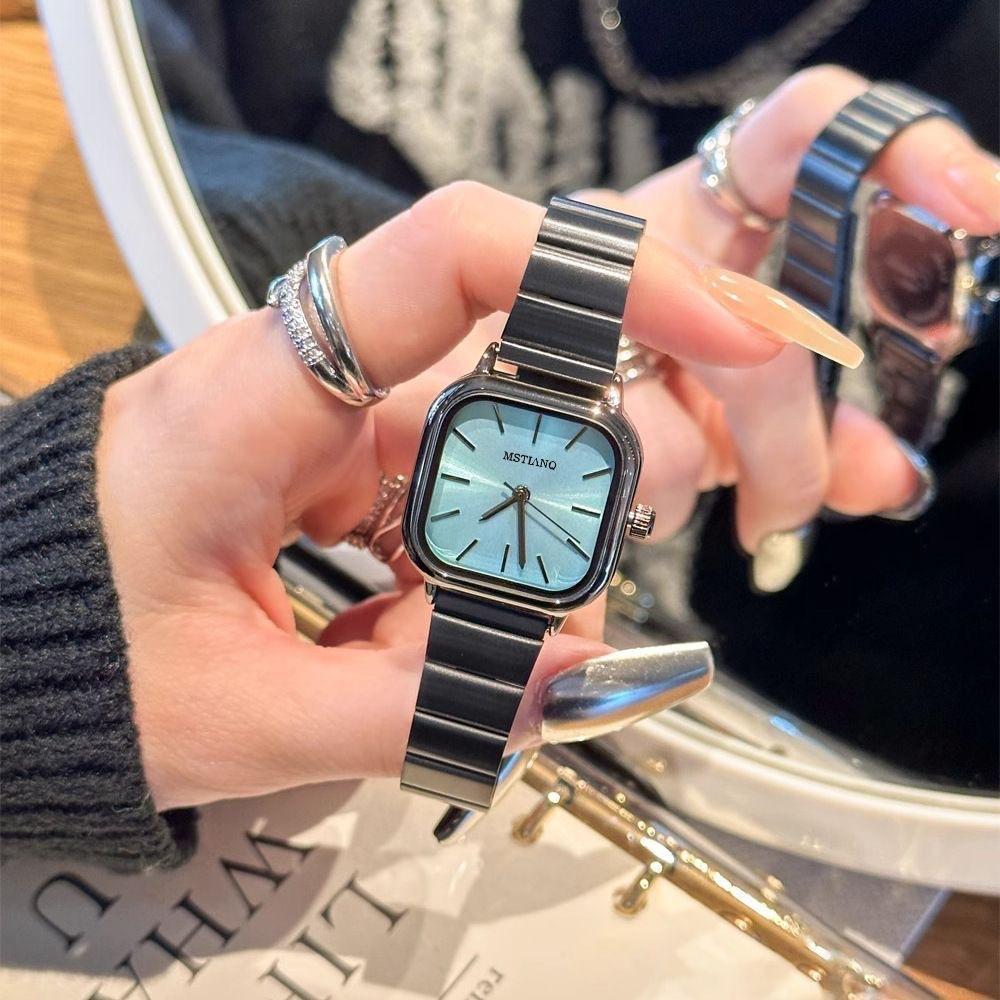 Watch Female Student Style Light Luxury Niche High-End Retro Sense Exquisite Versatile Workplace Square Small Dial Women'S Watch