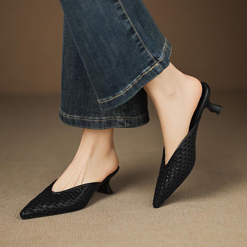 Fashion 2025 New Summer Women Mules weave Women Shoes Cover Toe Wedges Slippers Pointed Toe Women Sandals Modern Slippers