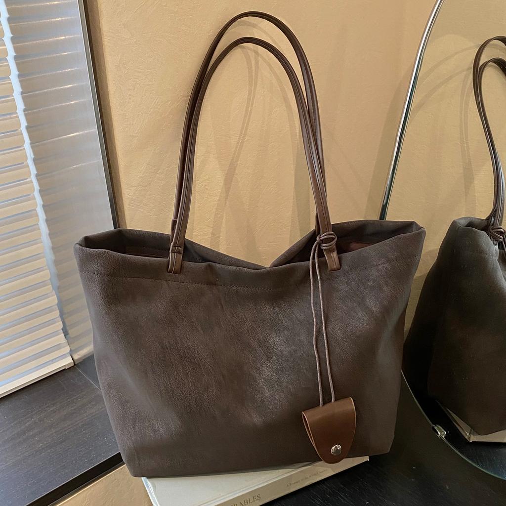 2025 New Winter Large-capacity Matte Tote Bag Women's Bag Lazy Style Fashion Versatile Commuter Shoulder Armpit Bag