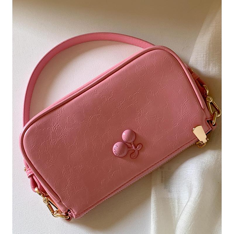 Cherry Sweetheart Underarm Bag Women‘s  New Red Wedding Bag Fashion High-end Oil Wax Leather Cute Single Shoulder Handbag