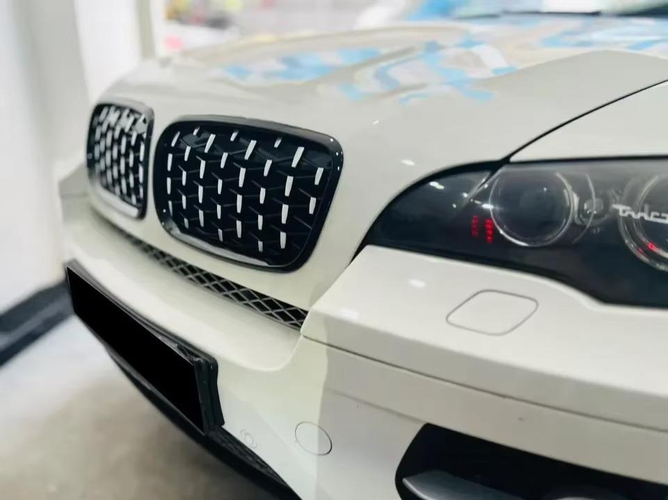 Compatible Silver Grille for 07-14 BMW X5/X6 E70 E71 Starry Sky Edition.