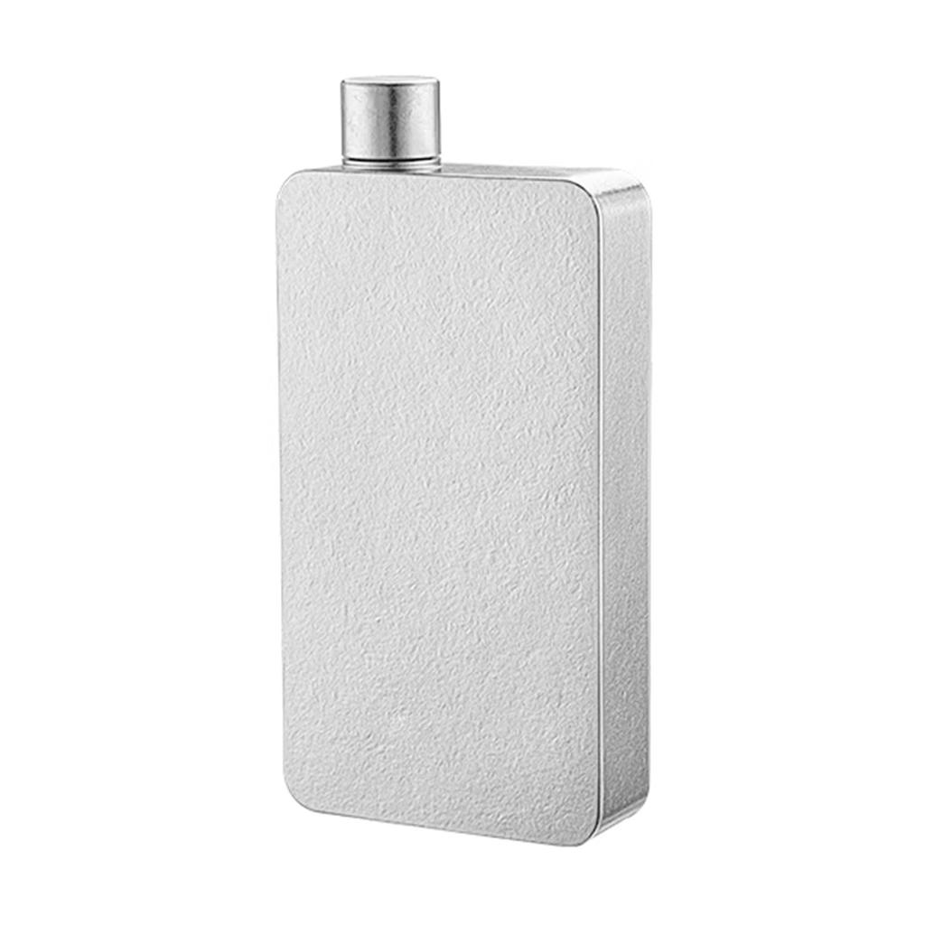 400ml Pure Ti Fles Outdoor Draagbaar Lichtgewicht Vierkante Ti Likeurfles met Roestvrijstalen Trechter Lekdicht voor Bar