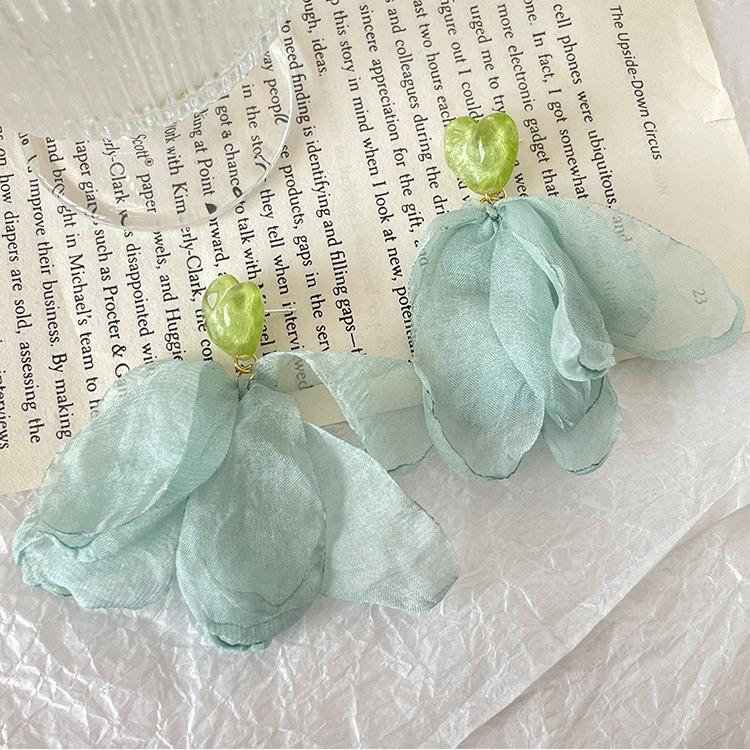 Love mesh flower earrings personalized Internet celebrity same stud earrings small fresh sweet new earrings women