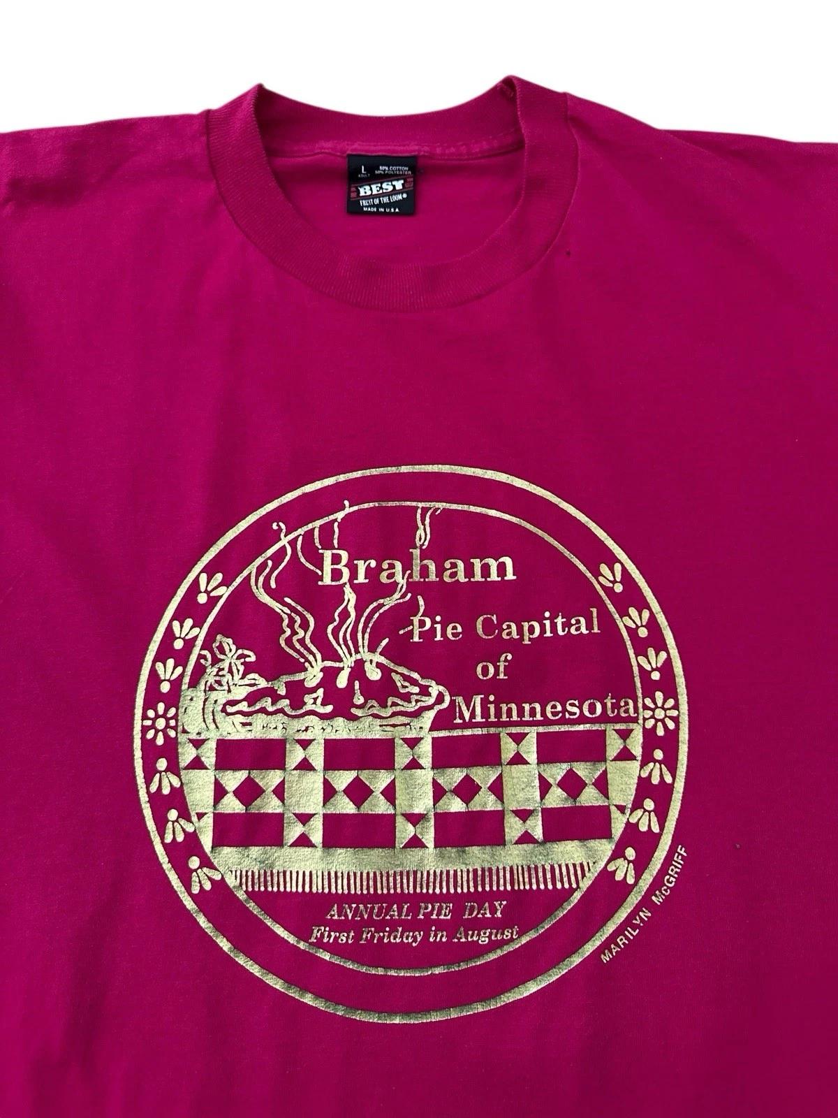 

Vintage Braham Minnesota Pie Capital T Shirt Men’s Large Pink 90’s USA L