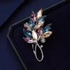 Färgspik Blomma Brosch Kvinnlig Nischad Designkänsla Kristallbrosch Temperament Utsökt Bukettnål Elegant Kostym Med Tillbehör
