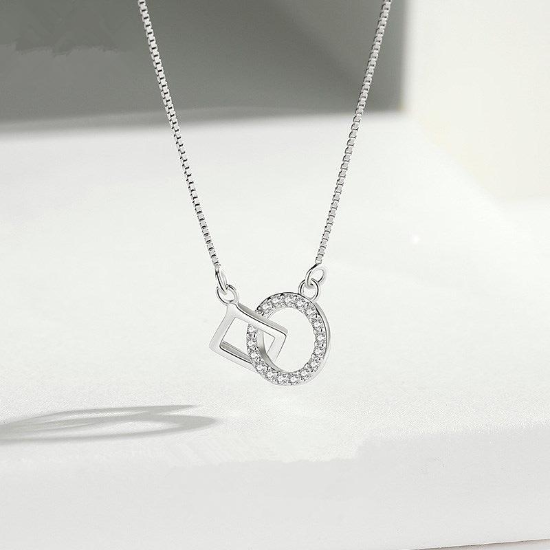 

Korean Style Rhinestone Buckle Necklace: Trendy Women s Fashion Statement