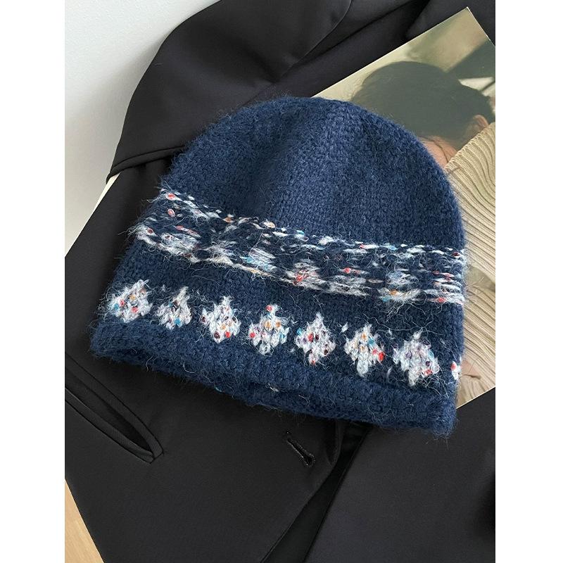 Fair Island contrasting color knitted wool hat women's season versatile big head circumference showing face small ear protection warm pullover hat