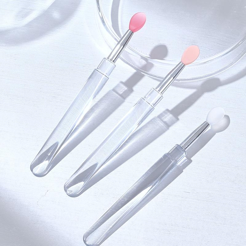 1PCS Portable Multifunctional Silicone Lip Brush with Cover Dustproof Lip Glaze Brush Lipstick Brush Lipstick Brush Eyeshadow Brush