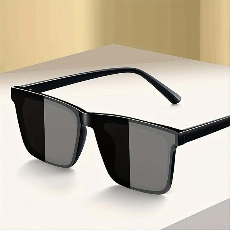 1 Pair of Unisex Casual and Fashionable Black Glasses Lightweight and Fashionable Suitable for Daily Dressing