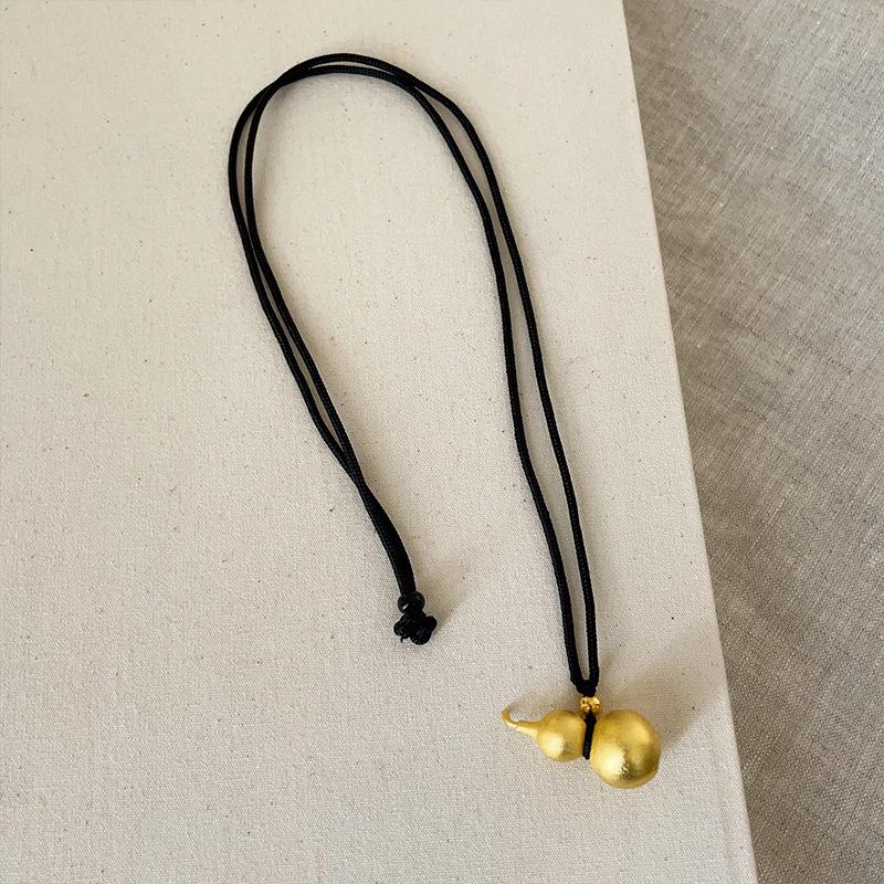 Elegant Women's French-Chinese Gourd Metal Choker Necklace - Luxury Fashion Versatile Sweater Chain