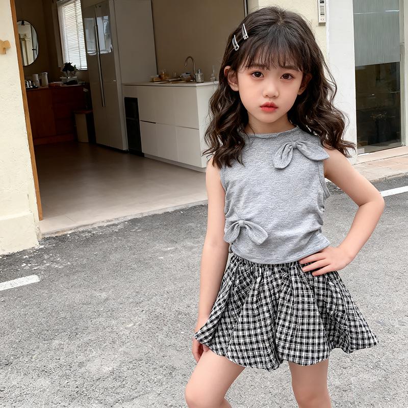 Set de vară 2025 pentru fete: Vesta gri și fustă tutu cu buline