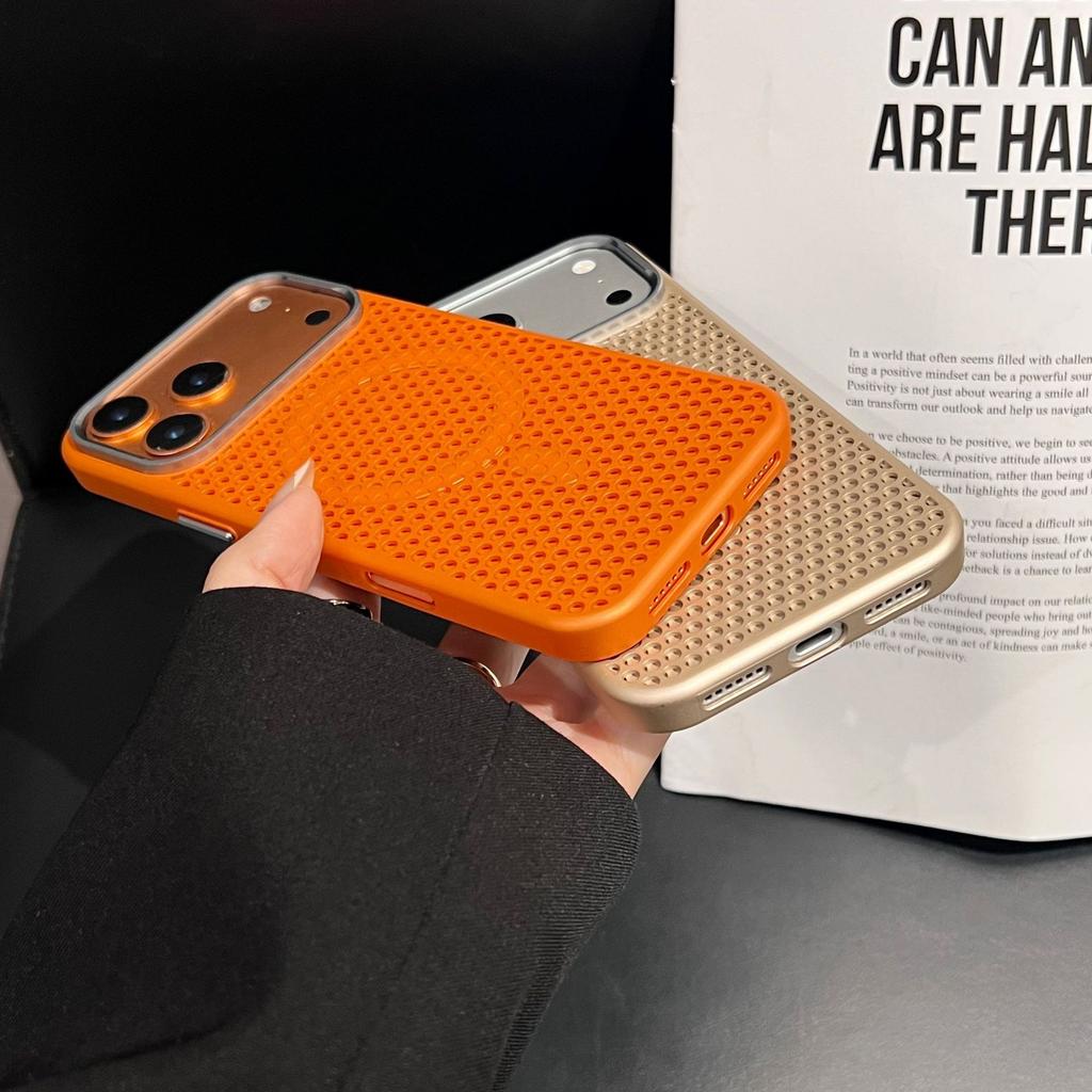 Applicable to Apple 17Promax mobile phone case, honeycomb heat dissipation magnetic attraction 16PM metal frame 15 breathable 14 protective cover