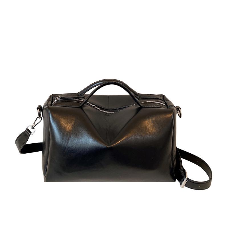 Faux Leather Duffel Bag for Women Stylish Travel Bag with Top Handle чёрный