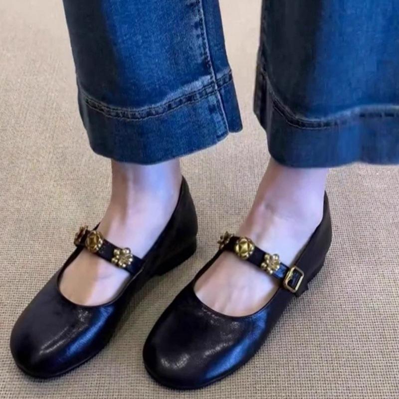 

Soft leather version~ Xiaoxiangfeng flat-bottomed retro one-word belt Mary Jane shoes women s round head light mouth versatile single shoes small leat 35