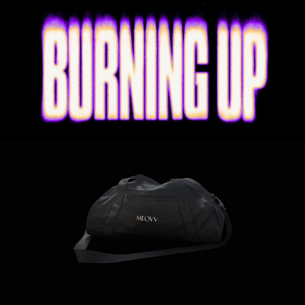 

Предзаказ спортивной сумки MEOVV BURNING UP