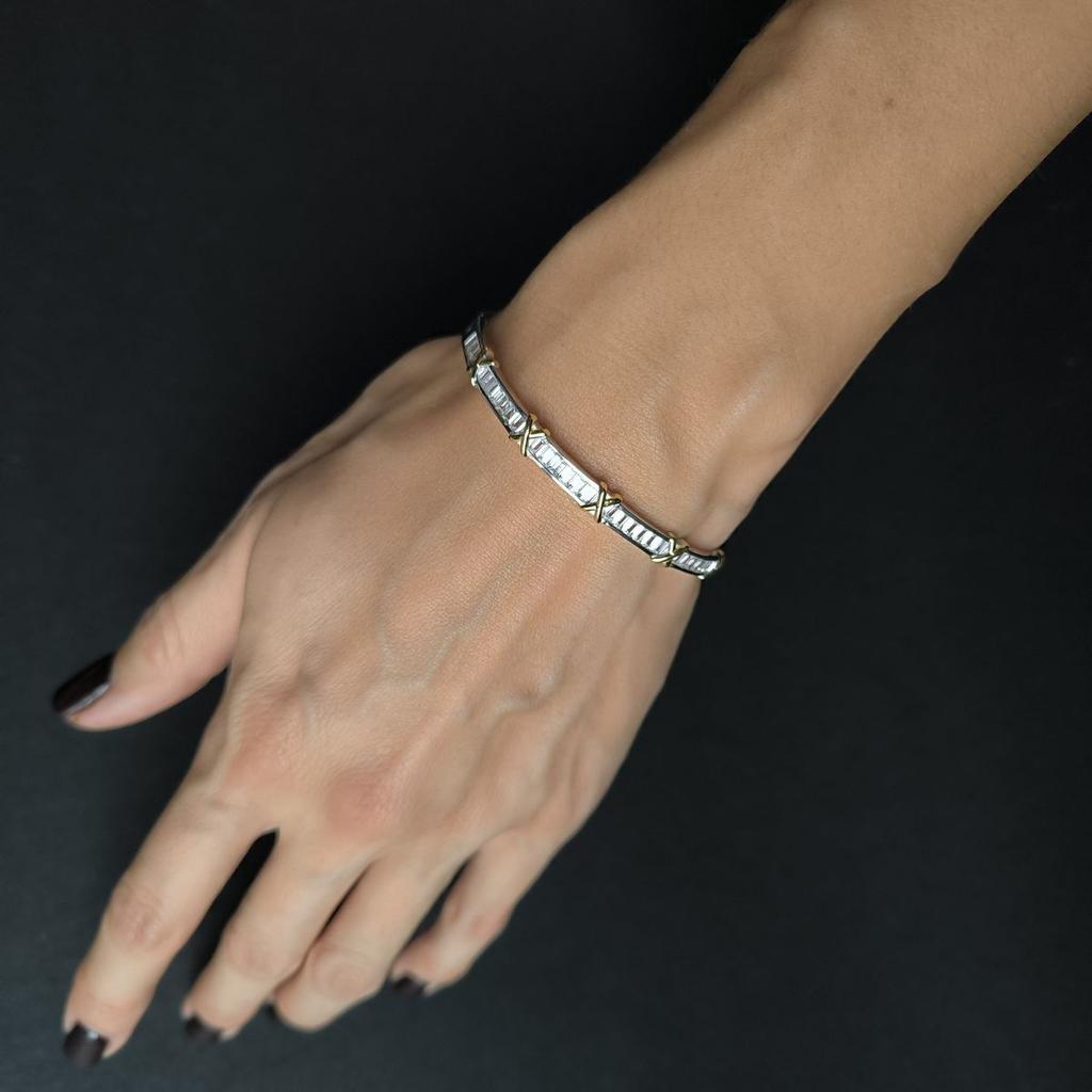 Silver Bracelet with Cubic Zirconia, Item Weight 14.37 G (2197010)