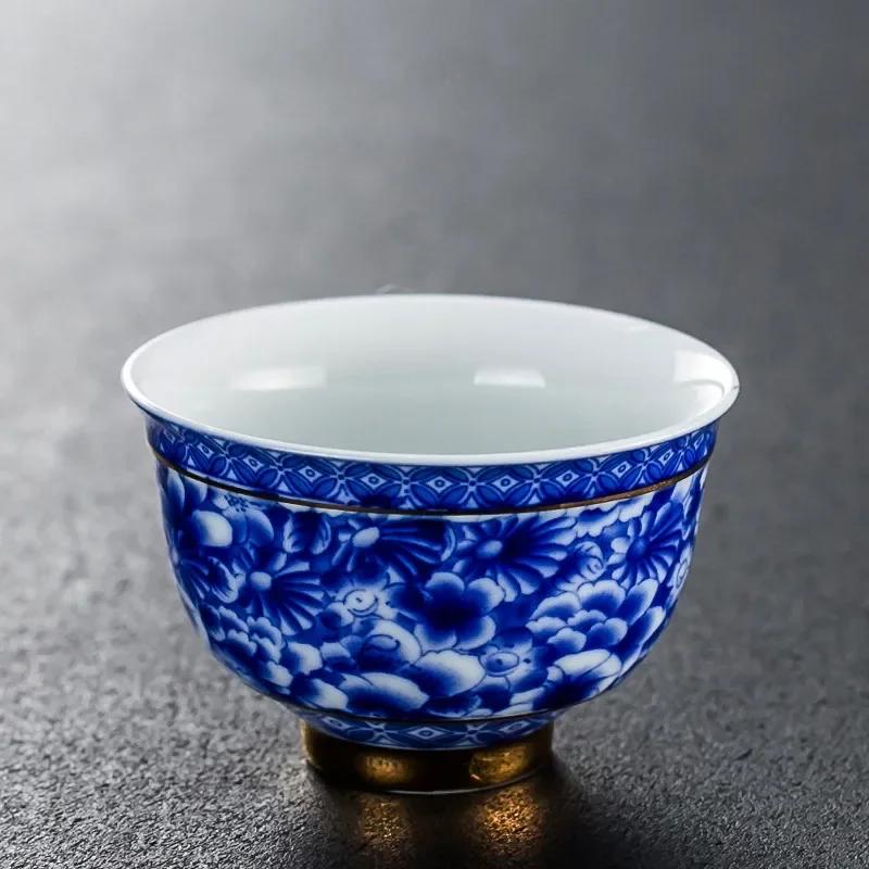 Сине-белая фарфоровая чайная чашка Ручная роспись Керамическая пиала для чая Китайская ручная работа Чайная чашка Аксессуары для чайного набора Дорожная чашка Master Teacup