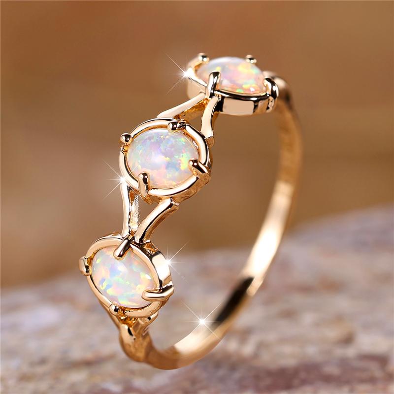 Boho dámský bílý ohnivý opál zásnubní prsten vintage zlatá barva letní svatba pro ženy