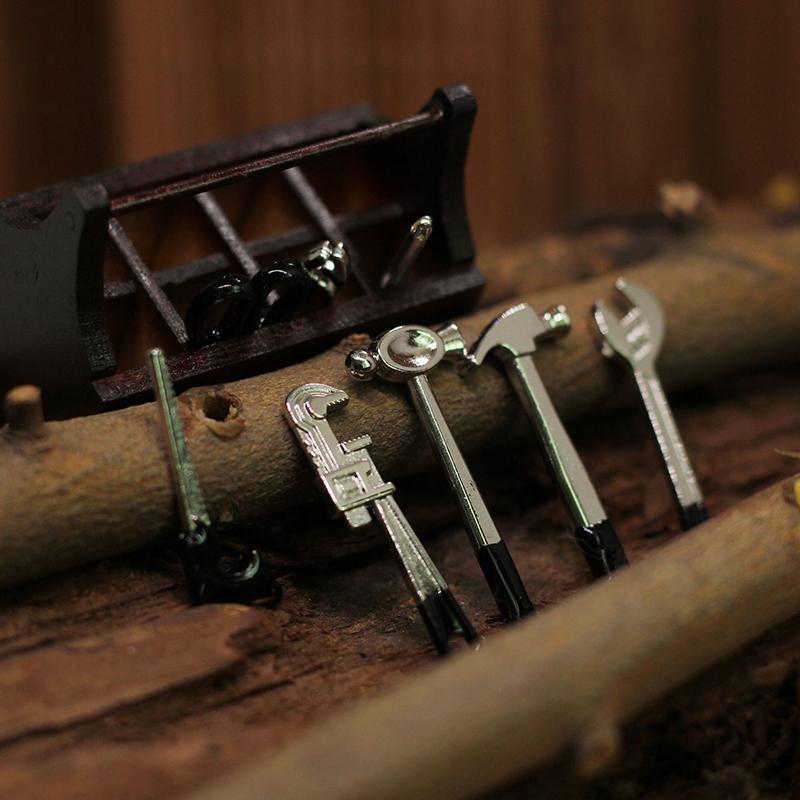 1 set de obiecte de decorare pentru fotografie 1: 12 Miniatură din lemn multifuncțională din metal, cutie de instrumente pentru casă de păpuși, mini trusă de instrumente ornament