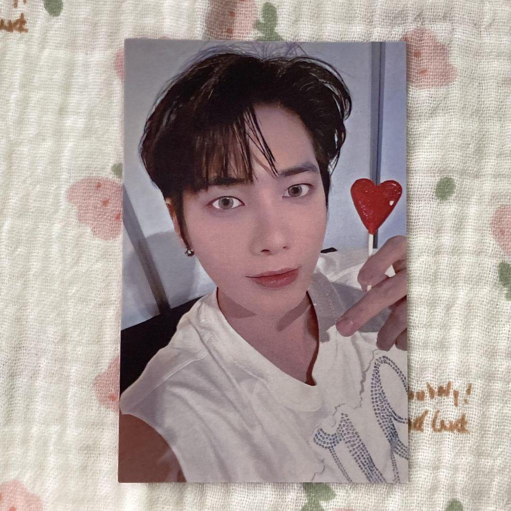 [USED] TXT Love Language Taehyung Korea Sanok Trading Card