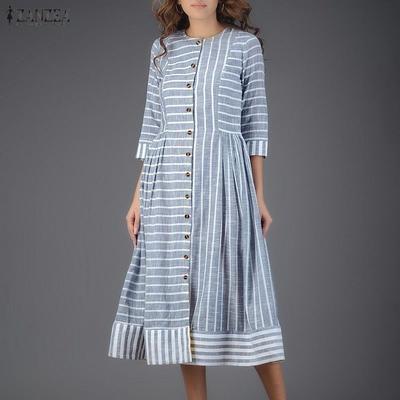 Vestido Casual Feminino com Gola Redonda, Manga 3/4, Corte Solto e Listrado