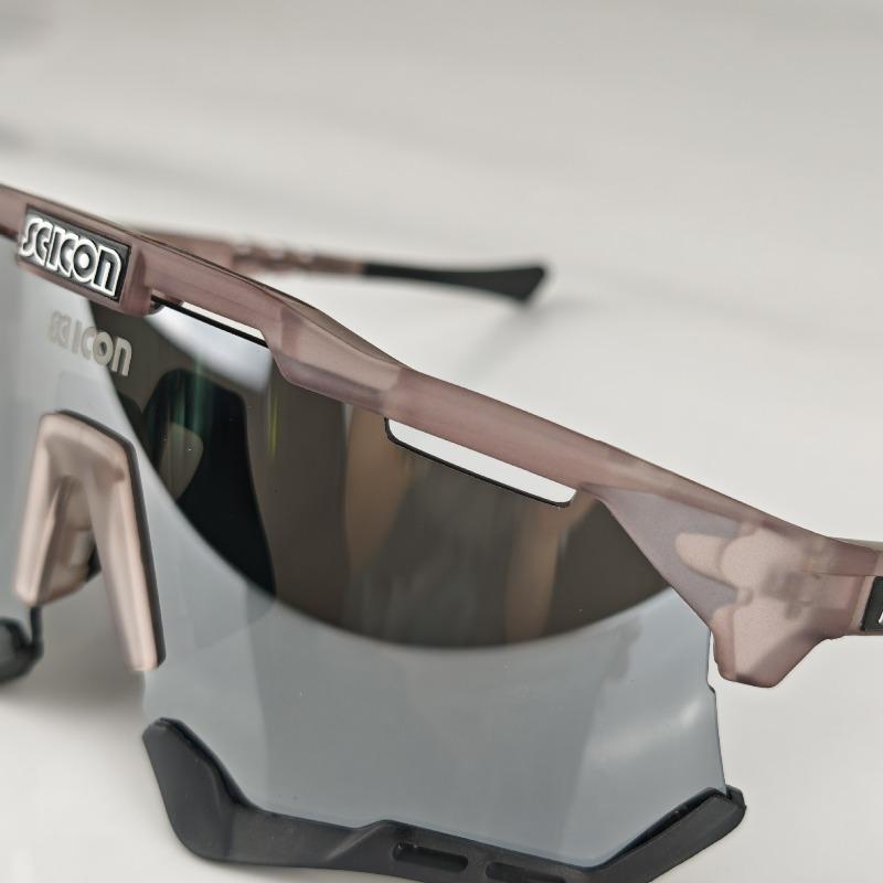 Men's and Women's Sports Glasses, Outdoor Riding Goggles, Motorcycle Lenses, Running Marathon Riding Glasses, Discoloration