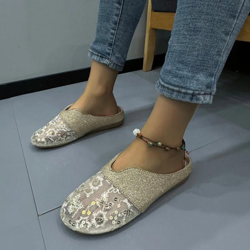 Fashion 2025 Fashion Ladies Shoes Closed Toe Women's Slippers New Embroidery Outdoor Best Seller Daily Comfortable Flat Slippers Zapatos