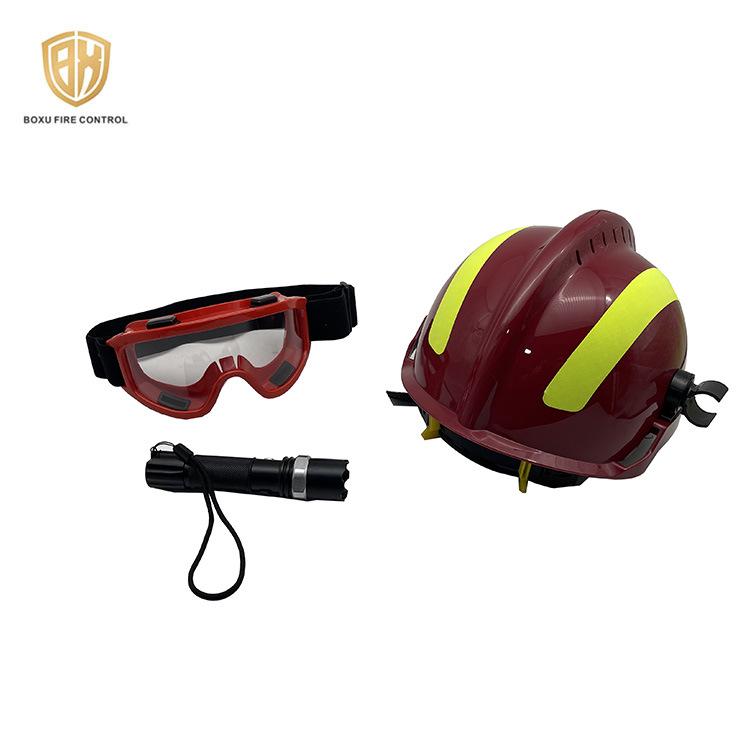 Flammhemmender Feuerwehrhelm mit Taschenlampe und Schutzbrille