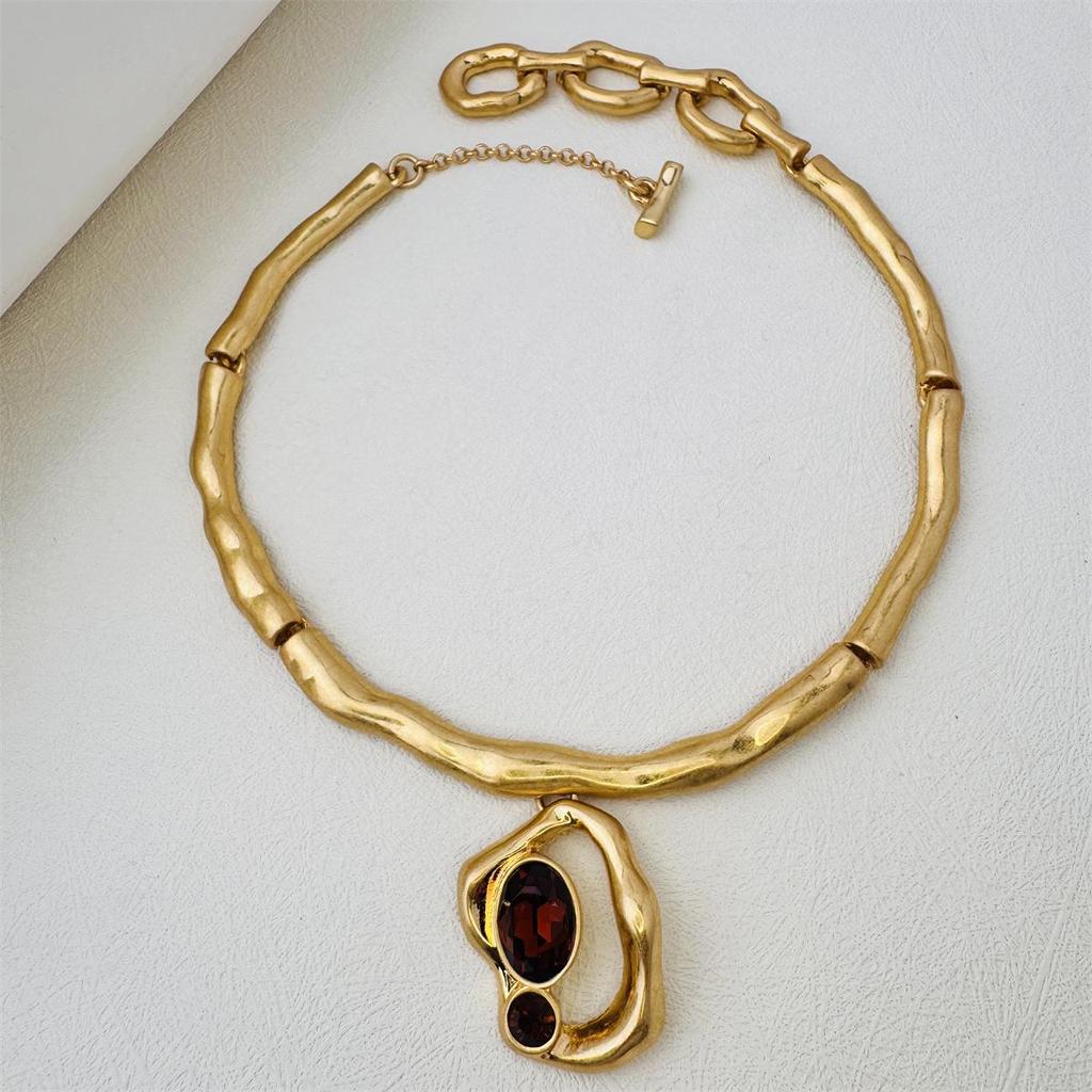 Oscar de la Renta Vintage European & American Style Women's Clavicle Choker - Simple, Fashionable, Textured, High-End Design