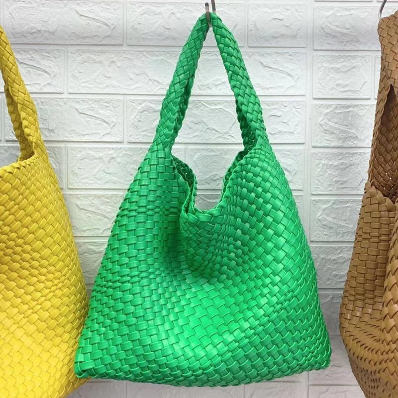 Soft Leather Woven Shoulder Large Bag Large Capacity Child and Mother Bucket Bag Lazy Wind Tote Bag Shopping Travel Handbag