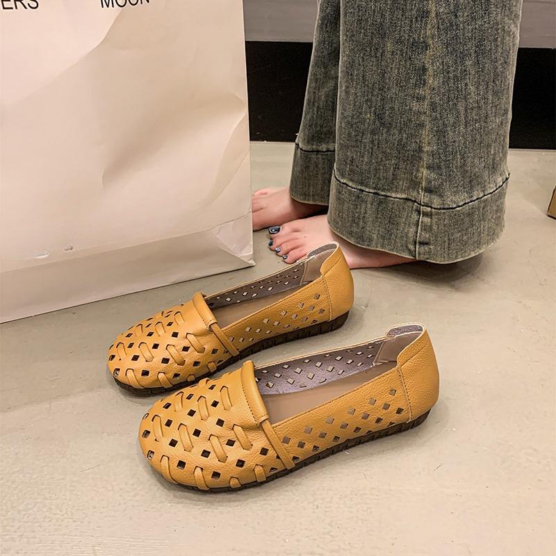 Fashion 2025 Summer New Hollow Bull Tendon Soft Slip-on Casual Mom Shoes Flat Single Shoes for Women