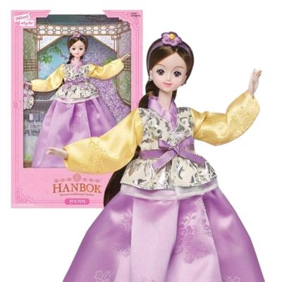 O NOWA lalka Hanbok Mimi – tradycyjna koreańska figurka w stroju