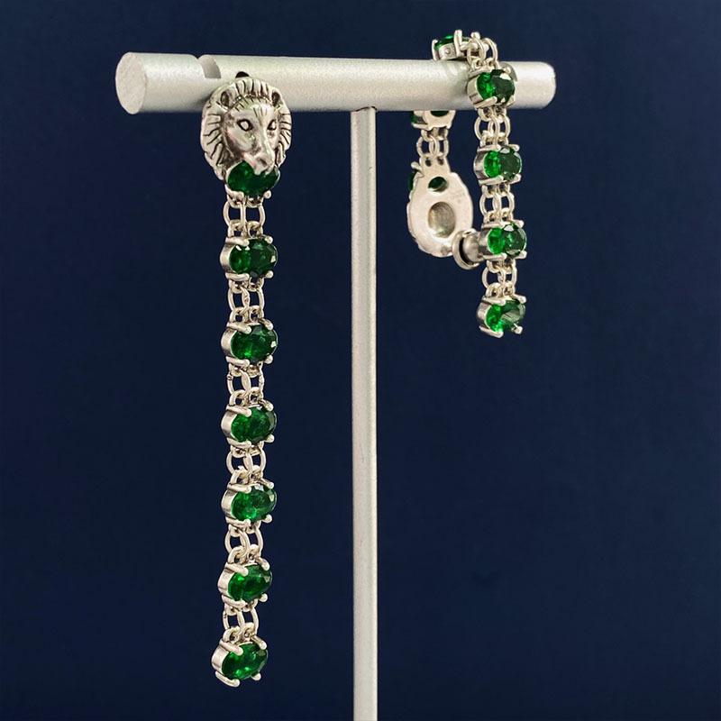Mittelalterliche Ohrringe Damenstil Smaragdstein Lange Löwenkopf Ohrstecker Übertrieben Retro Ohrringe