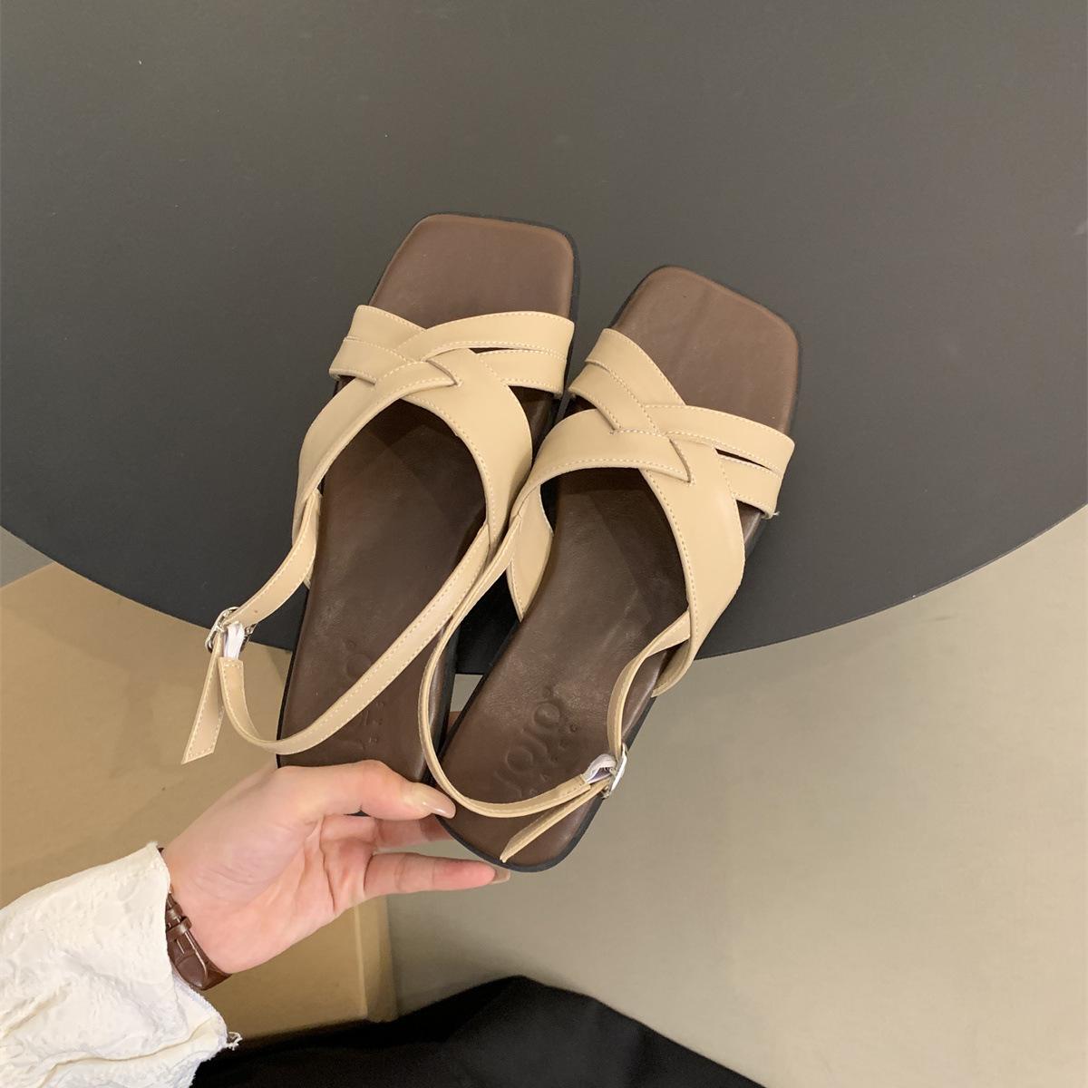 

Римские сандалии женщины носят новые французские красивые ретро сказочные ветреные пляжные туфли на плоской подошве для отдыха на море летом 40 хаки