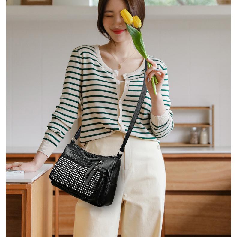 Modische Diamant-Schultertasche aus weichem Leder, kleine quadratische Tasche für Damen, 2024 neue mehrschichtige Mama-Tasche, lässige, vielseitige Umhängetasche