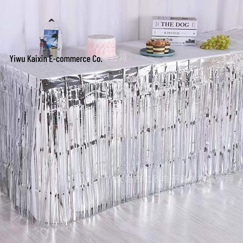 

Rain Silk Table Skirt Party Decoration 275*75 cm серебряный