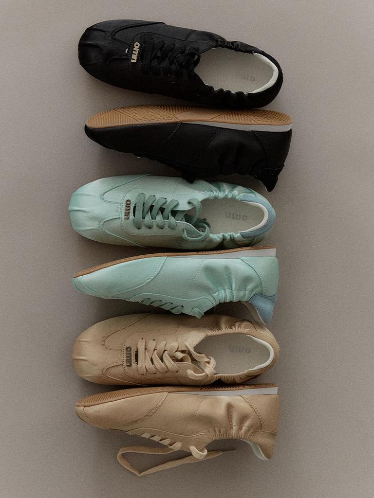 Omnipotent Omn Satin Sneakers _Beige