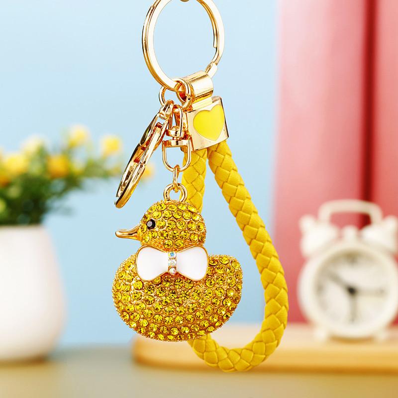 Adorable Diamond Encrusted Yellow Duck Car Keychain Gift For Women Stylish Accessory