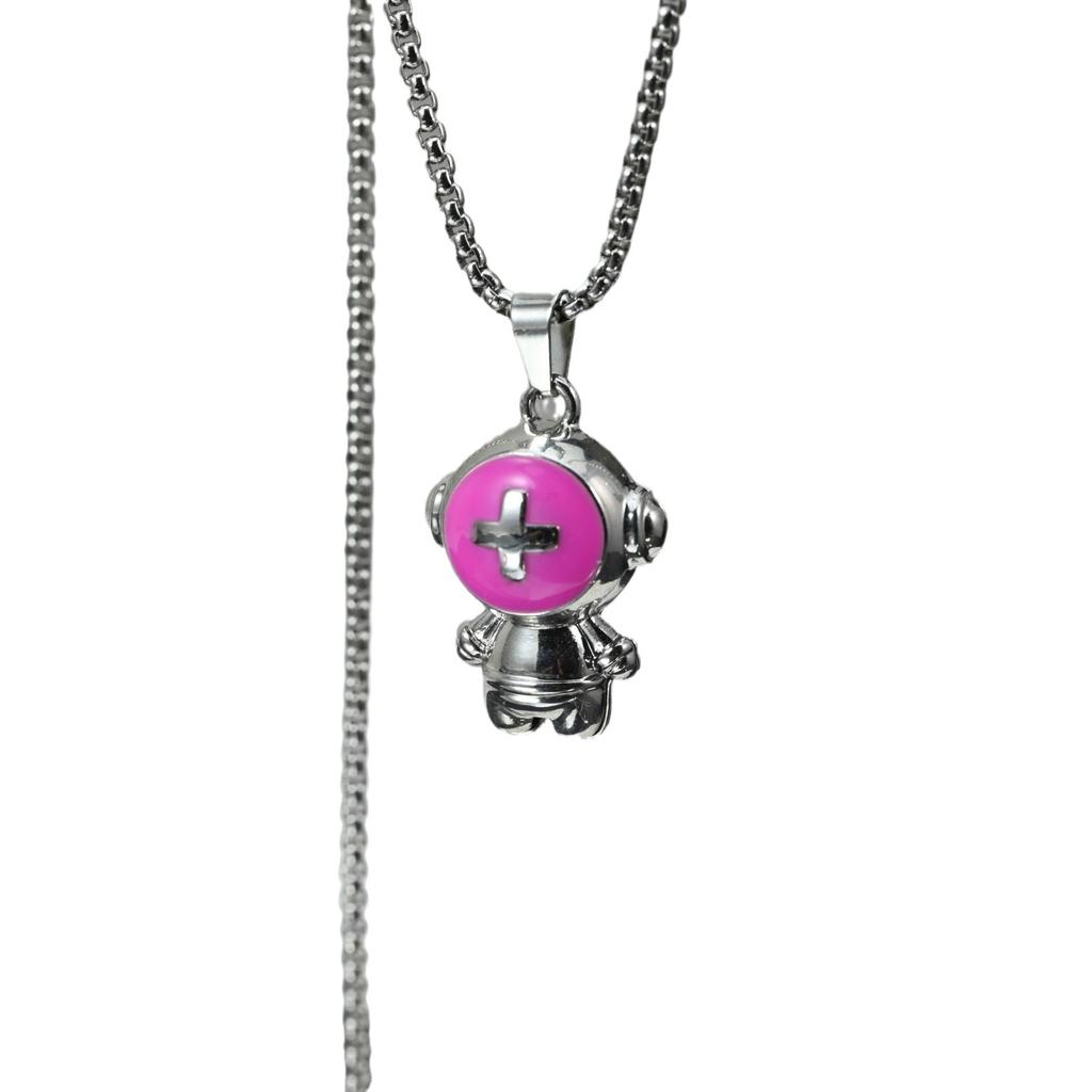 Colgante de Astronauta Sumar, Restar, Multiplicar y Dividir Símbolo Femenino Astronauta Dibujo Animado Collar de Verano Accesorios para Pareja Masculina