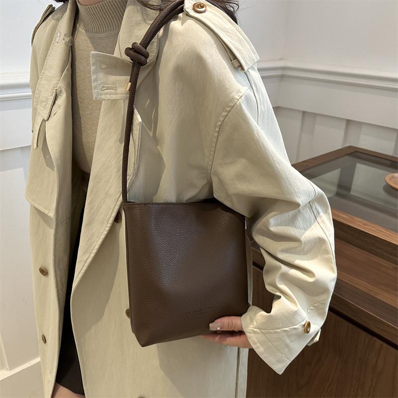 Chic Black Pu Bucket Bag For Women Stylish And Spacious Fall Fashion Handbag