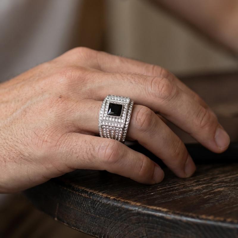 Affordable Luxury Men's Hip Hop Stainless Steel Ring Exquisite Rhinestone Ring