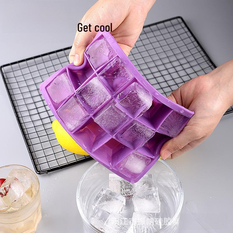 Silikonová formička na led s víkem - 15 a 24 mřížek, snadno uvolnitelná čtvercová forma