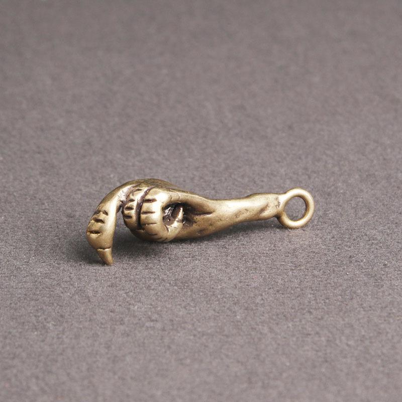 Vintage Brass Devil'S Hand Keychain Pendant With Eagle Claw Design For Bags Diy Jewelry Charms Accessories Punk Fashion Gifts