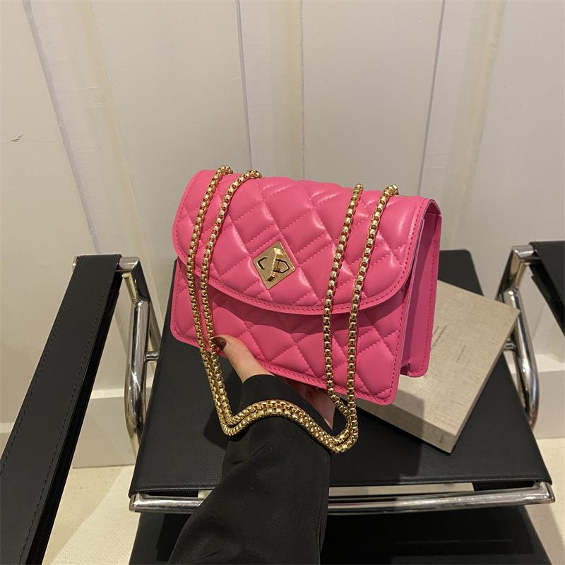 

Ромб Xiaoxiangfeng сумка жіноча весна 2024 нова жіноча сумка модна текстура іноземний стиль сумка на ланцюжку сумка через плече троянди рожеві кольору