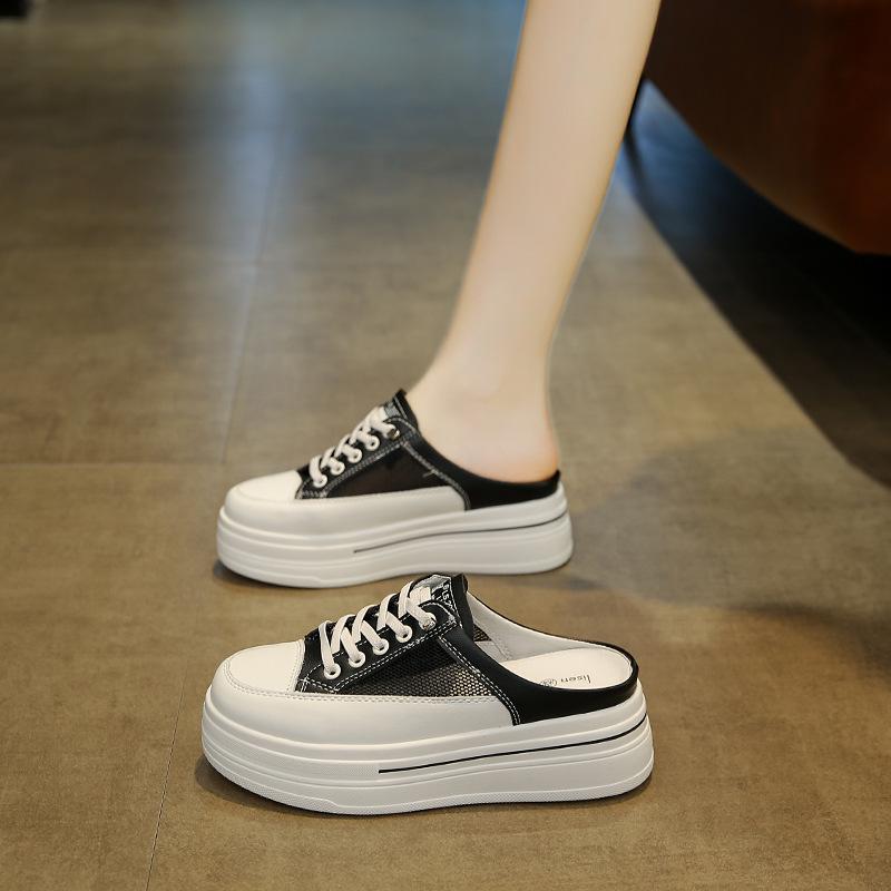 

Маленькие белые туфли с сумкой на голову, полуперетаскивание, женские толстые подошвы, увеличение высоты, летние новые модели 2025 года, взрывная мода, ленивые люди, одежда, универсальная, повседневная 40 чёрный