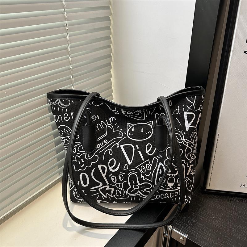 

Новая повседневная наплечная сумка большой вместимости, сумка под мышку, холщовая сумка большой вместимости, трендовая, с граффити, портативная сумка-тоут чёрный