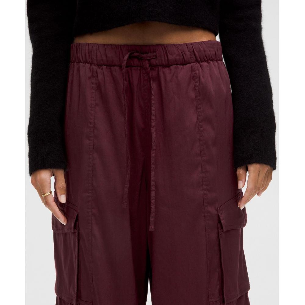 Lululemon Lightweight Adjustable Mid Rise Cargo Pant Garnet